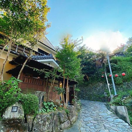 Ban-Ya Hot Spring Inn Юфу Экстерьер фото