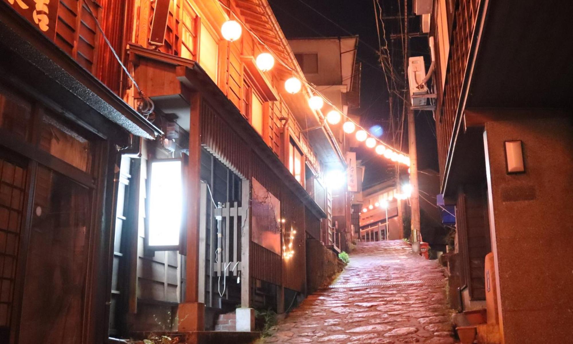 Ban-Ya Hot Spring Inn Юфу Экстерьер фото