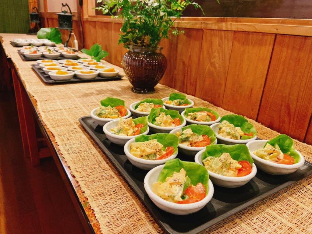 Ban-Ya Hot Spring Inn Юфу Экстерьер фото