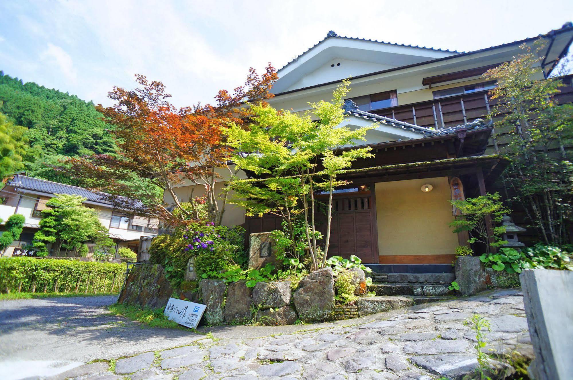 Ban-Ya Hot Spring Inn Юфу Экстерьер фото